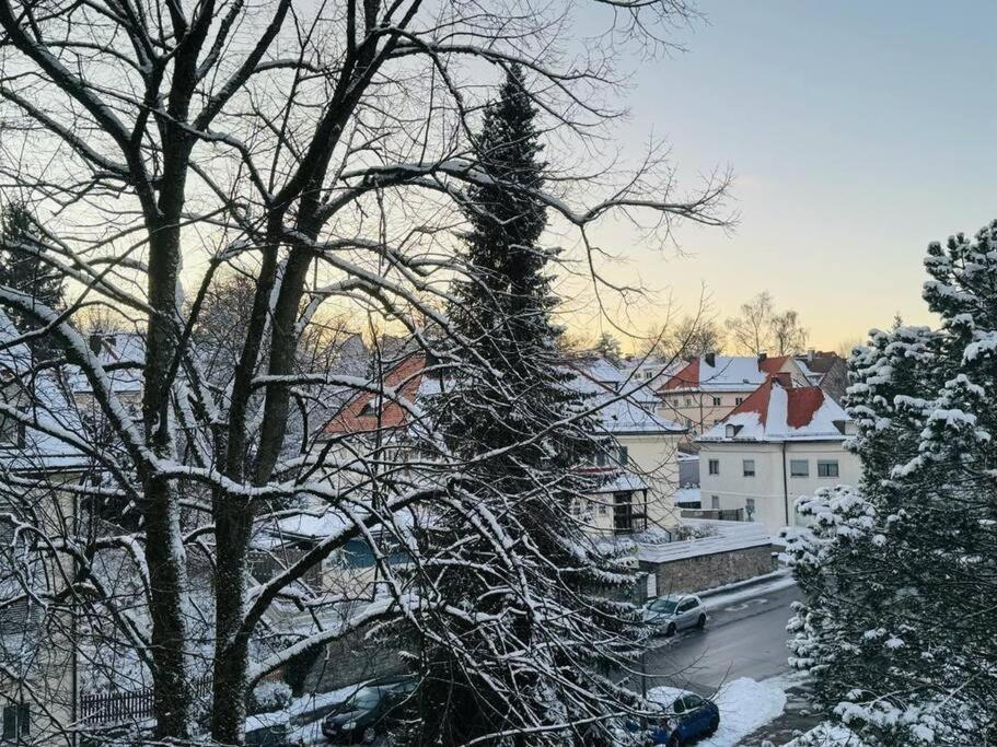 Willkommen Im „happines Apartment